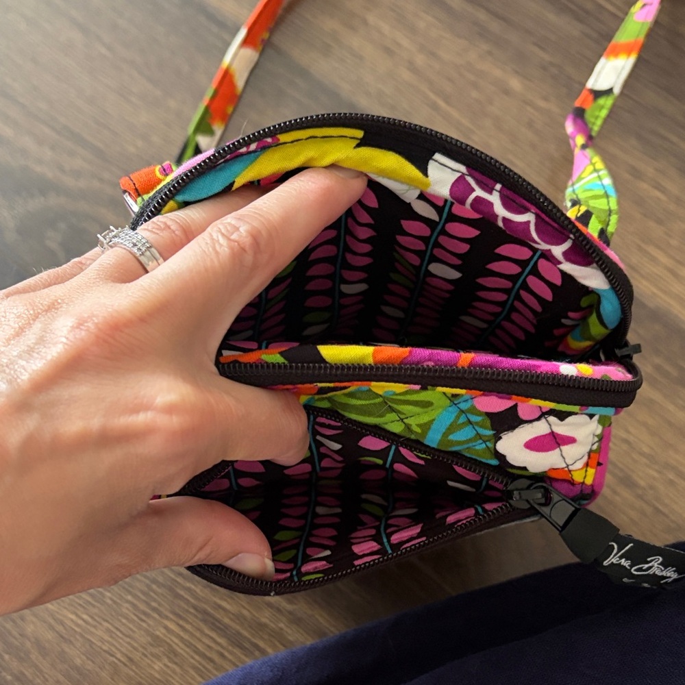 Vera Bradley Mini Hipster in the vibrant "Va Va Bloom" pattern crossbody purse - Picture 5 of 8